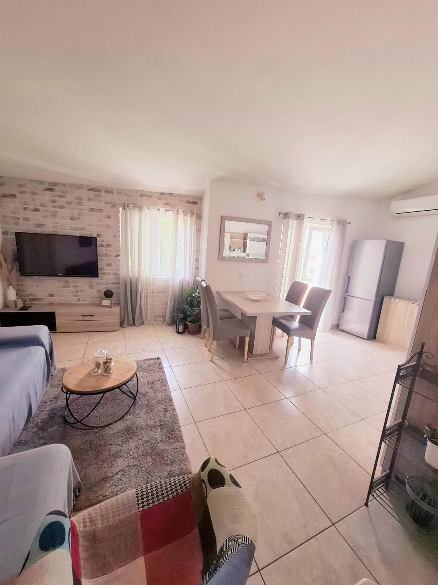 Apartamento Apartman Simun Primošten Exterior foto